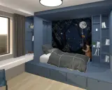 Idée pour aménager petite chambre enfant : lit intégré avec rangements, mur étoilé, ours en peluche et vue sur la campagne.