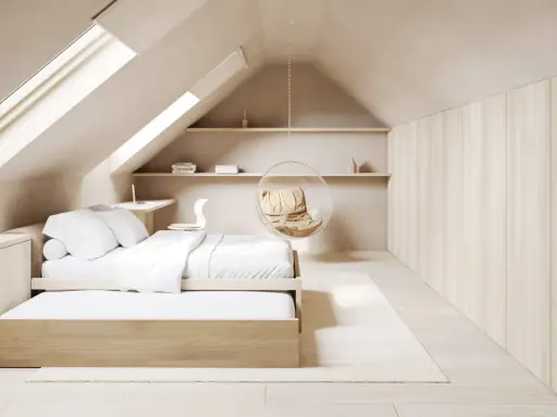 Chambre mansardée avec lit bas en bois, fauteuil bulle suspendu et étagères. Une décoration de chambre moderne et épurée.